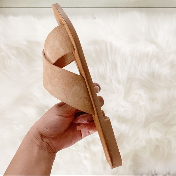 ✨NEW Chloe Sandal- in Sand - Picture 3 of 5